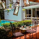 Hotel Basadre Suites