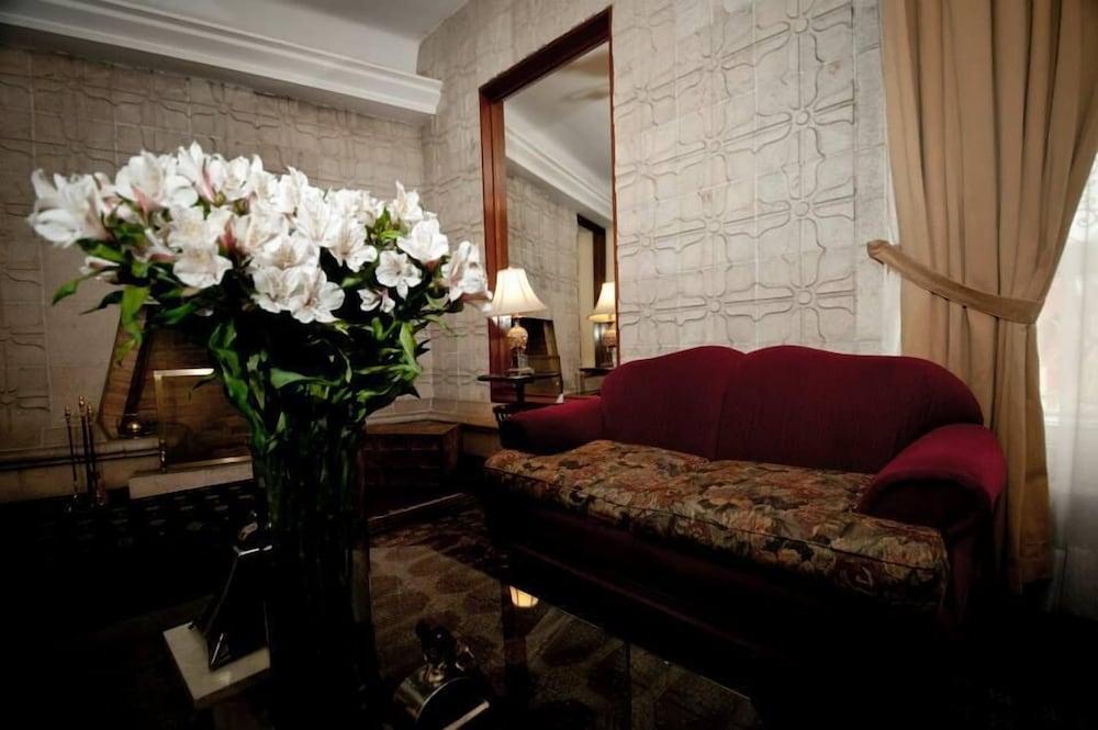 Hotel Basadre